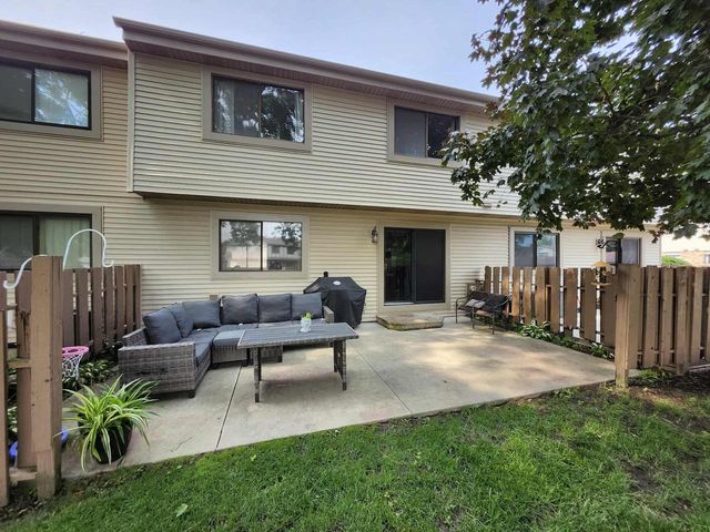 5720 Cambridge CIRCLE #2, Mount Pleasant, WI 53406