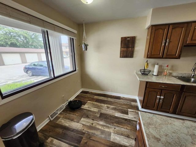 5720 Cambridge CIRCLE #2, Mount Pleasant, WI 53406