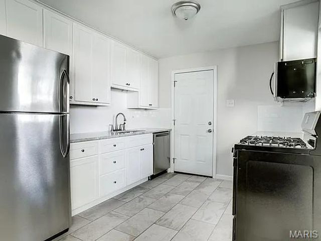 3237 Portis Avenue, St Louis, MO 63116