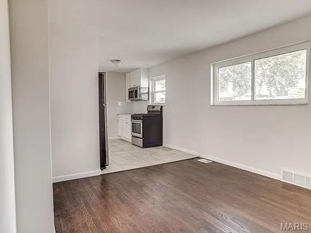 3237 Portis Avenue, St Louis, MO 63116