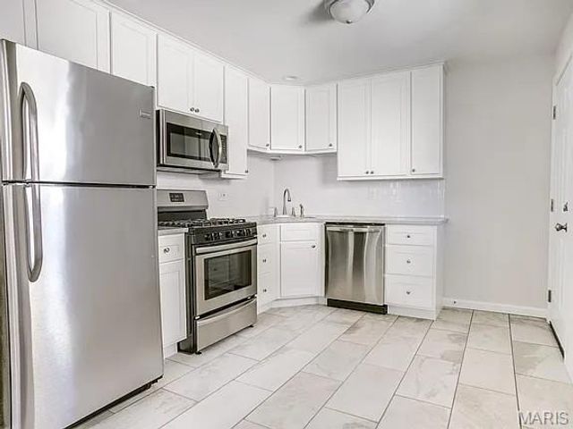 3237 Portis Avenue, St Louis, MO 63116