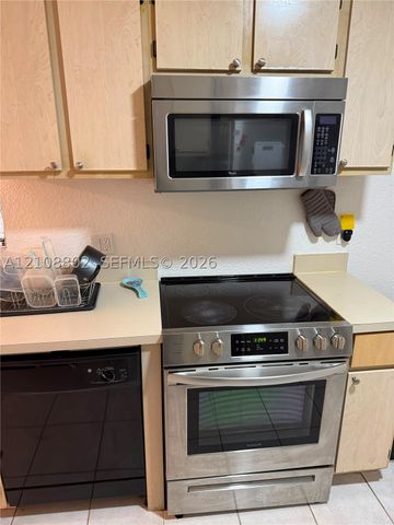 765 SW 148th Ave 1215, Sunrise, FL 33325