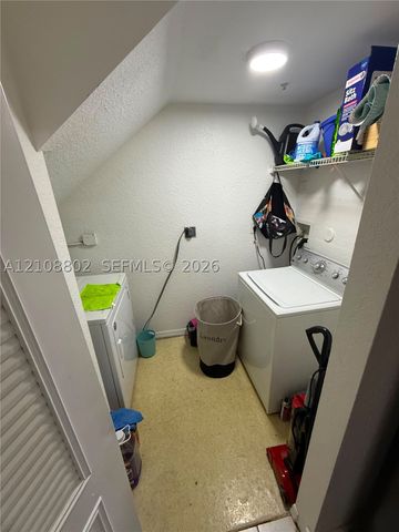 765 SW 148th Ave 1215, Sunrise, FL 33325