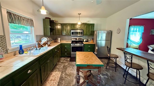 1036 County Route 48, Richland, NY 13144