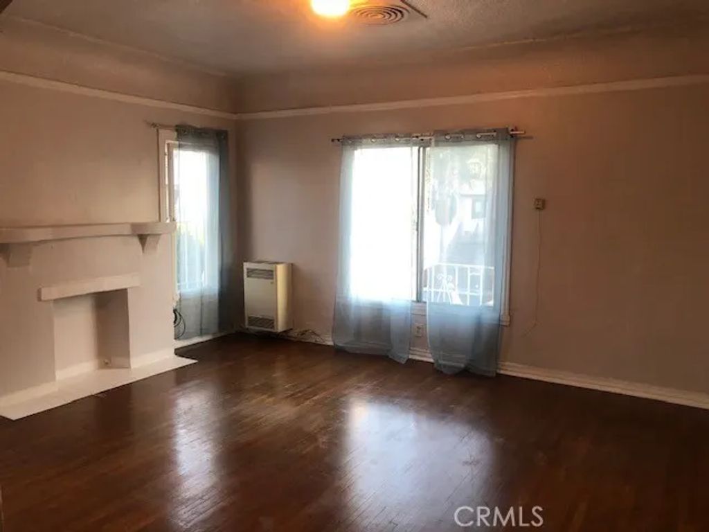 115 E 12th 4, Long Beach, CA 90813