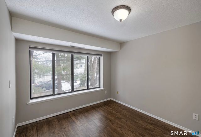 25 Stanley Street B6, West Hartford, CT 06107