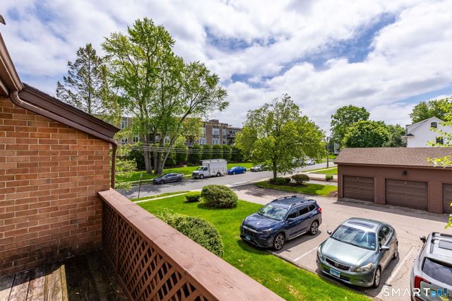 25 Stanley Street B6, West Hartford, CT 06107