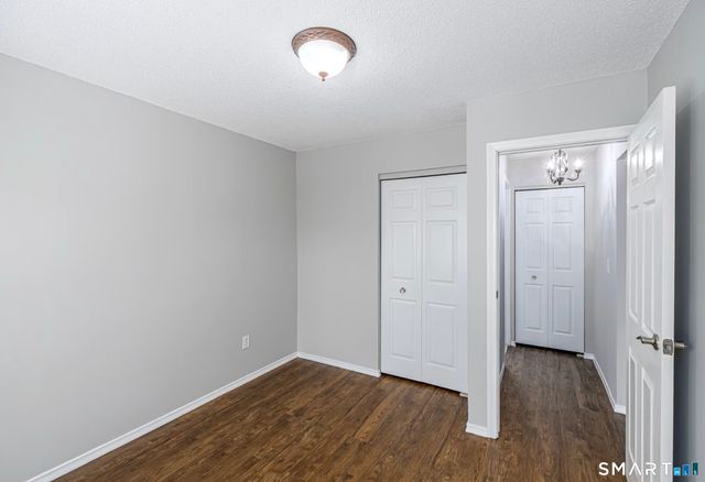 25 Stanley Street B6, West Hartford, CT 06107