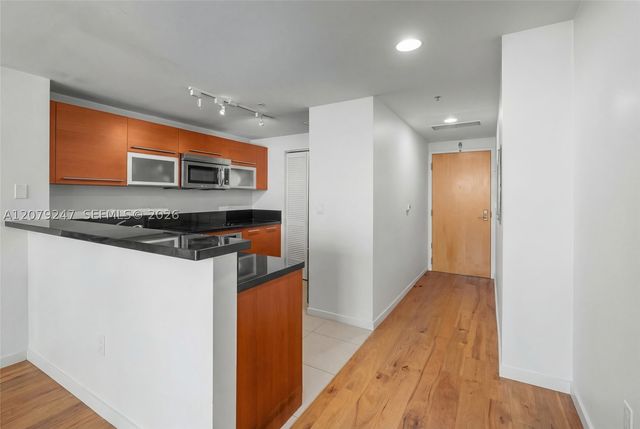 253 NE 2nd St 1007, Miami, FL 33132