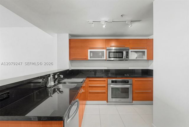 253 NE 2nd St 1007, Miami, FL 33132