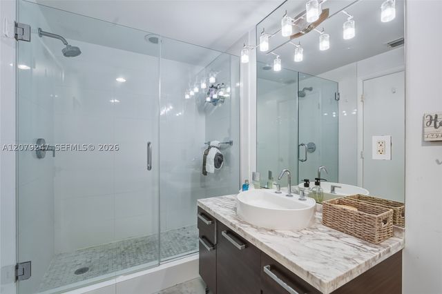 253 NE 2nd St 1007, Miami, FL 33132