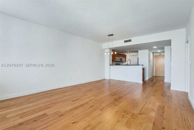 253 NE 2nd St 1007, Miami, FL 33132