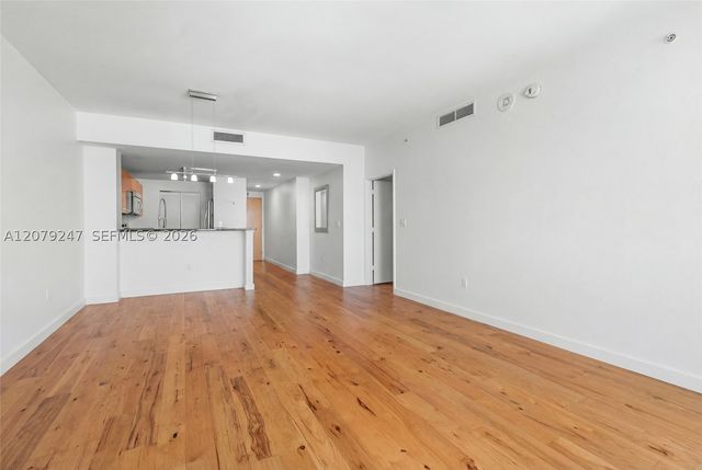 253 NE 2nd St 1007, Miami, FL 33132