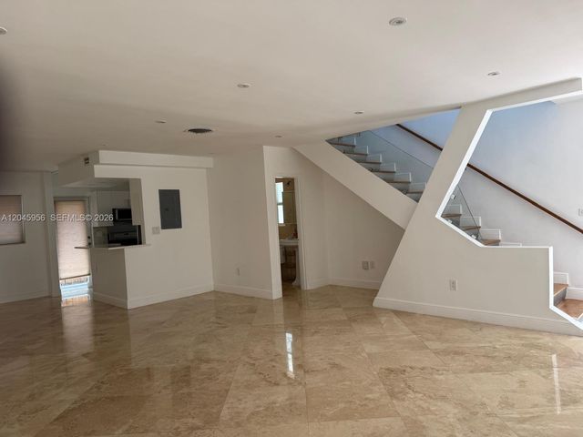 7312 Gary Ave, Miami Beach, FL 33141