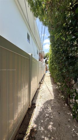 7312 Gary Ave, Miami Beach, FL 33141