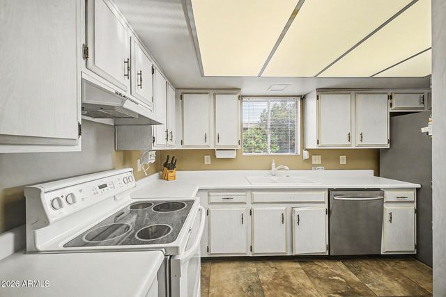 25248 S PIMA Place, Sun Lakes, AZ 85248