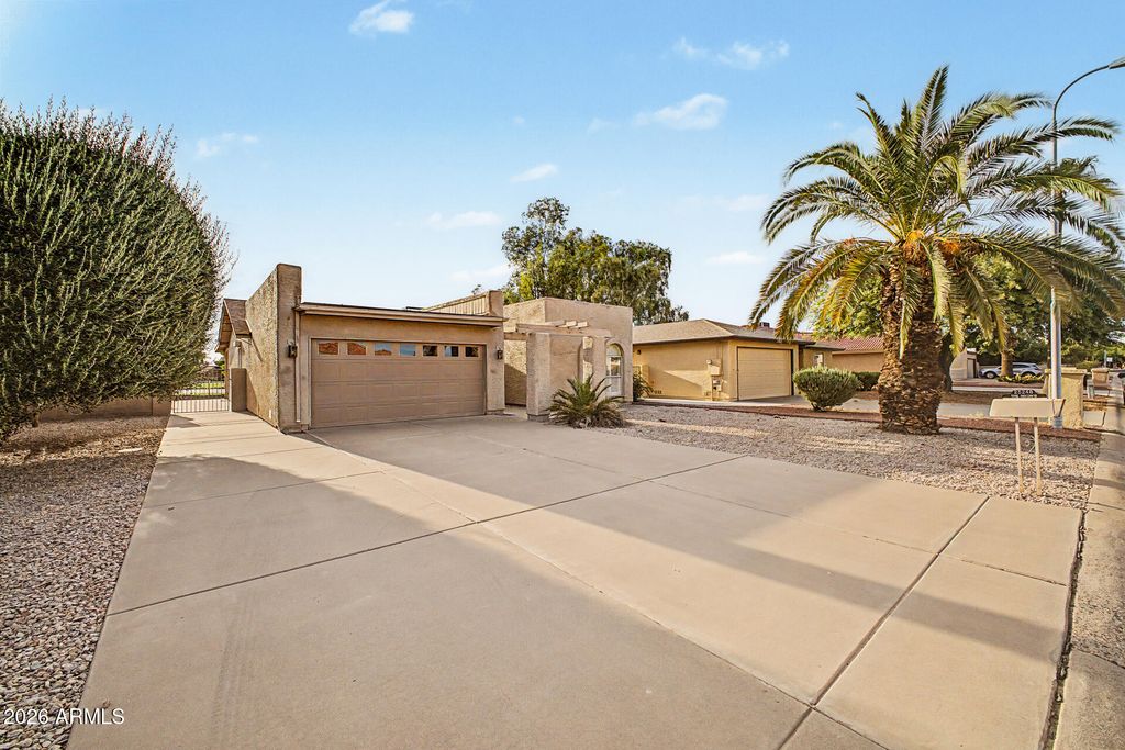25248 S PIMA Place, Sun Lakes, AZ 85248