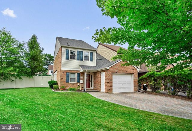 243 TAREYTON DR, Langhorne, PA 19047