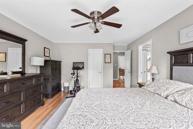 243 TAREYTON DR, Langhorne, PA 19047