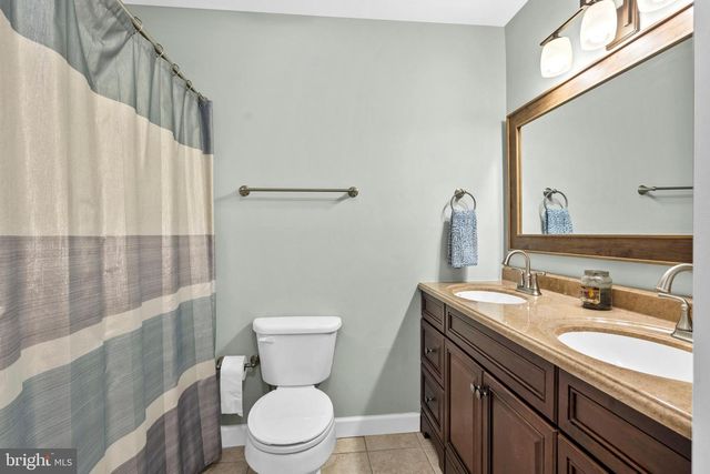 243 TAREYTON DR, Langhorne, PA 19047
