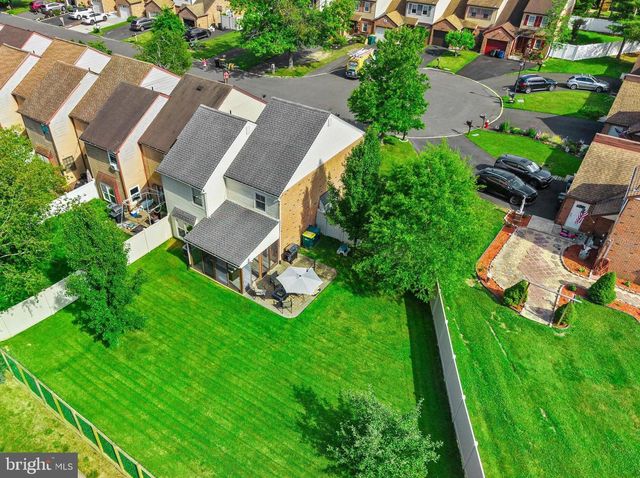 243 TAREYTON DR, Langhorne, PA 19047