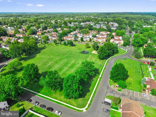 243 TAREYTON DR, Langhorne, PA 19047