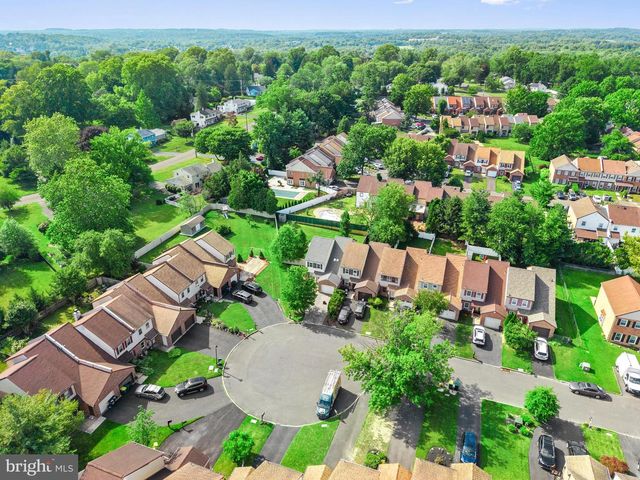 243 TAREYTON DR, Langhorne, PA 19047