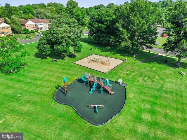 243 TAREYTON DR, Langhorne, PA 19047