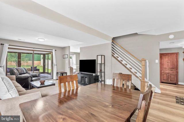 243 TAREYTON DR, Langhorne, PA 19047
