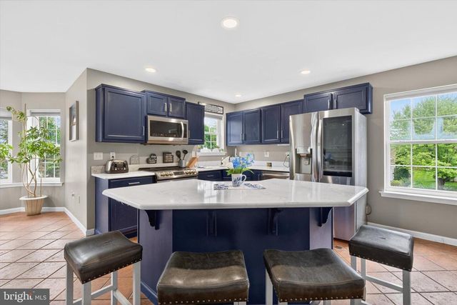 624 BARTLETT DR, Dallastown, PA 17313