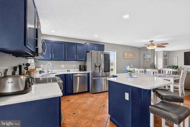 624 BARTLETT DR, Dallastown, PA 17313