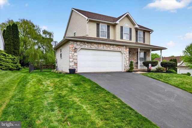624 BARTLETT DR, Dallastown, PA 17313