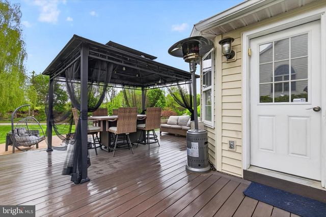 624 BARTLETT DR, Dallastown, PA 17313