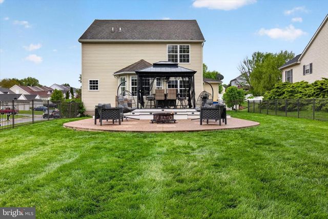 624 BARTLETT DR, Dallastown, PA 17313