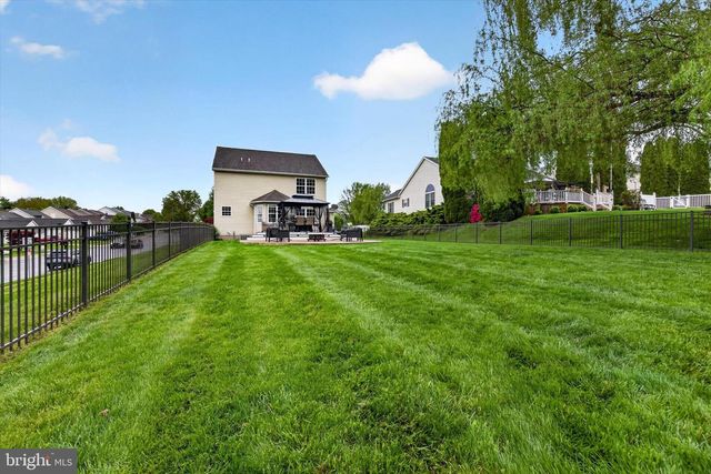 624 BARTLETT DR, Dallastown, PA 17313