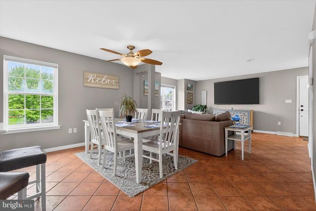 624 BARTLETT DR, Dallastown, PA 17313