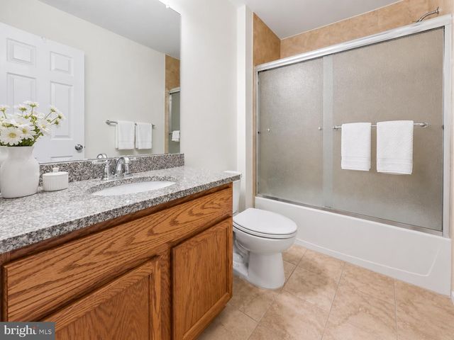 484 ROWAN ST, Warminster, PA 18974