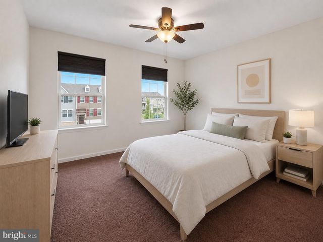 484 ROWAN ST, Warminster, PA 18974
