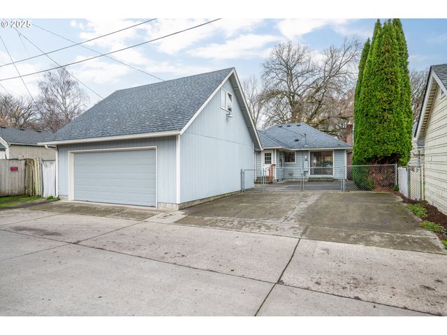 1531 NICHOLS Blvd, Longview, WA 98632