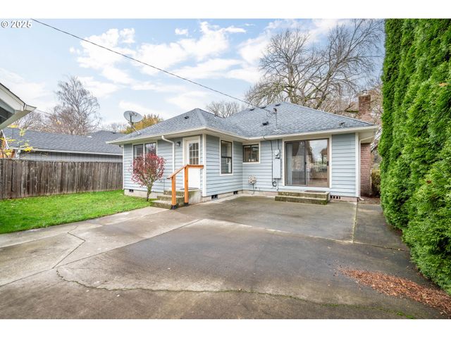 1531 NICHOLS Blvd, Longview, WA 98632