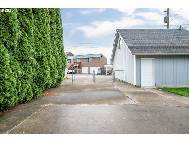 1531 NICHOLS Blvd, Longview, WA 98632