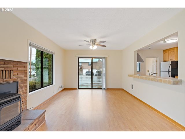 1531 NICHOLS Blvd, Longview, WA 98632