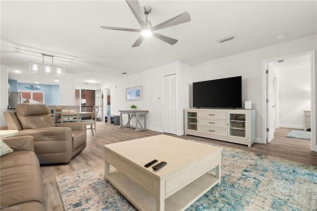 11921 Seabreeze Cove LN # 210, Fort Myers, FL 33908