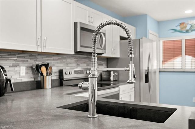 11921 Seabreeze Cove LN # 210, Fort Myers, FL 33908