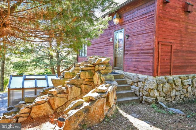 60 S SOUTH ST, Lavelle, PA 17943