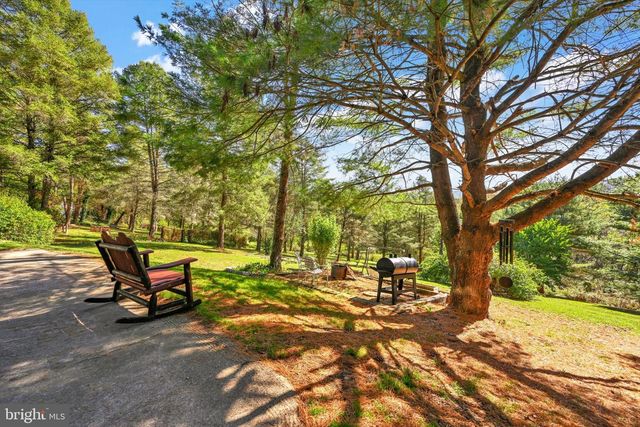 60 S SOUTH ST, Lavelle, PA 17943