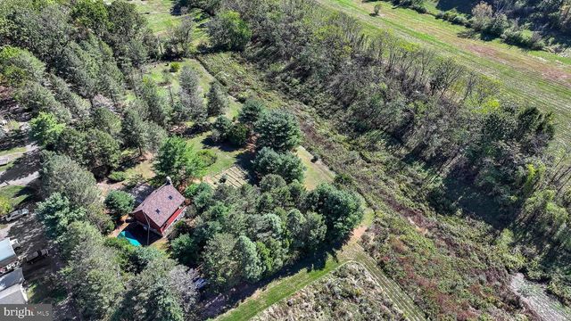 60 S SOUTH ST, Lavelle, PA 17943