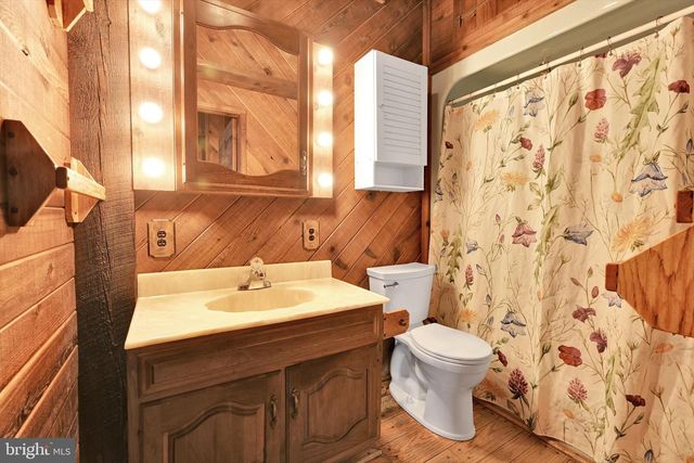 60 S SOUTH ST, Lavelle, PA 17943