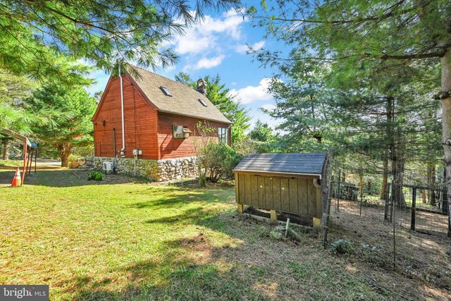 60 S SOUTH ST, Lavelle, PA 17943