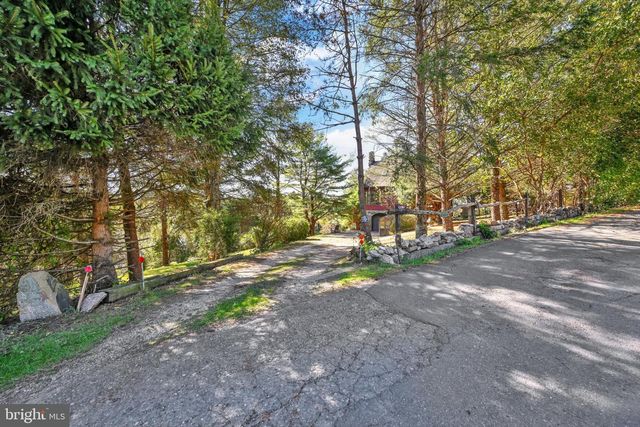 60 S SOUTH ST, Lavelle, PA 17943